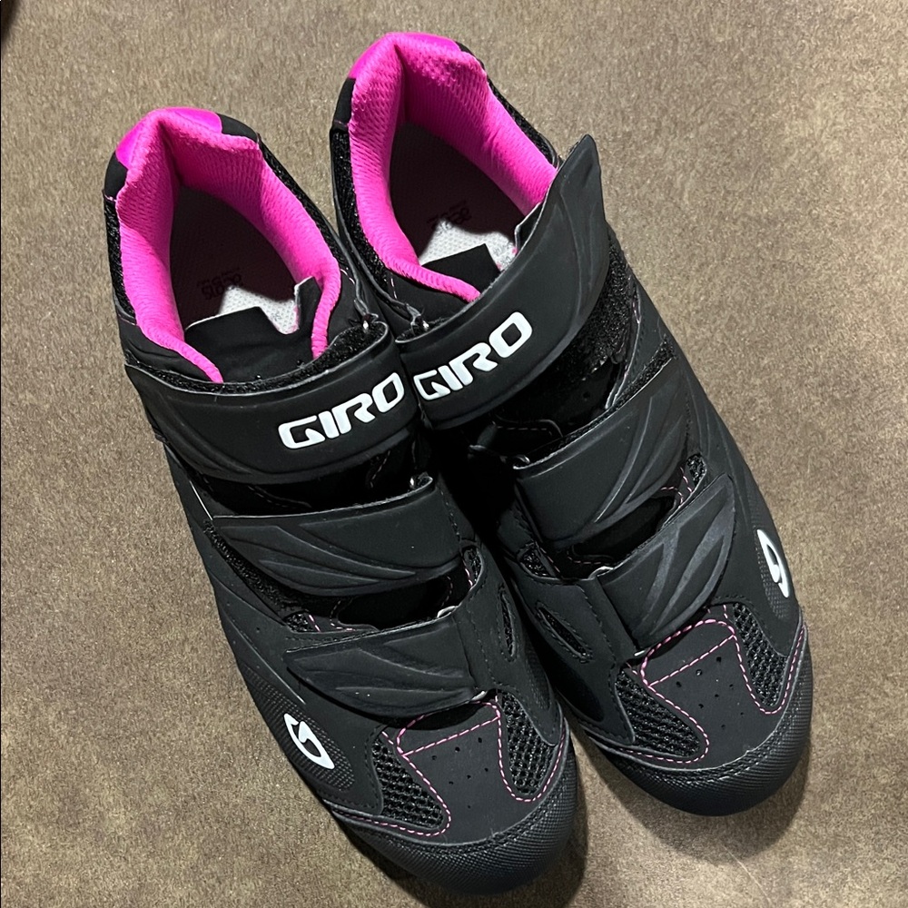 Giro Women's Black and Pink Athletic Cycling Shoes